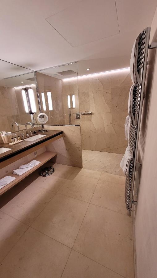 Auberge Saint Walfrid Hotel Restaurant & Spa Sarreguemines Esterno foto