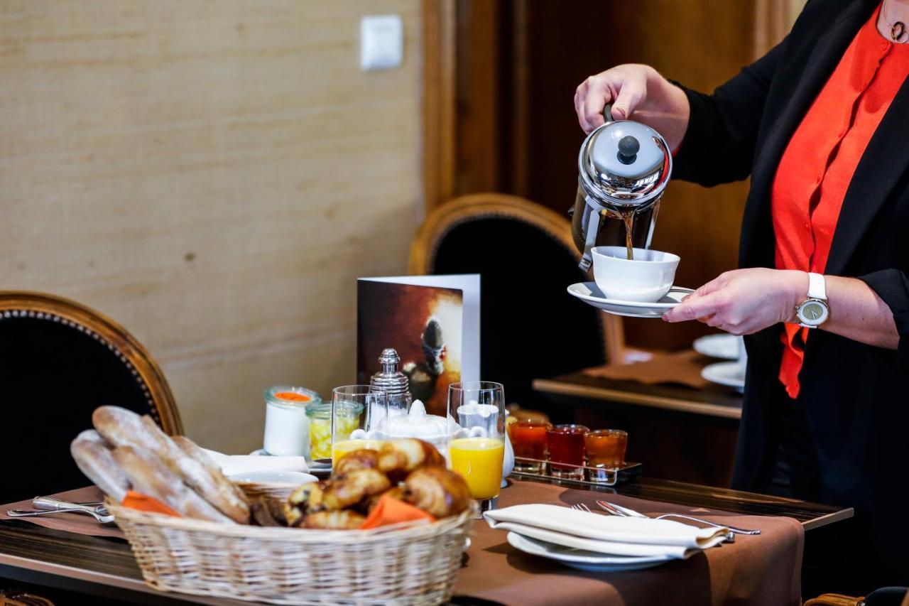 Auberge Saint Walfrid Hotel Restaurant & Spa Sarreguemines Esterno foto