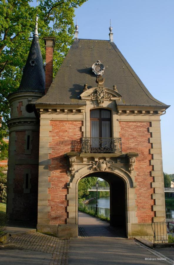 Auberge Saint Walfrid Hotel Restaurant & Spa Sarreguemines Esterno foto