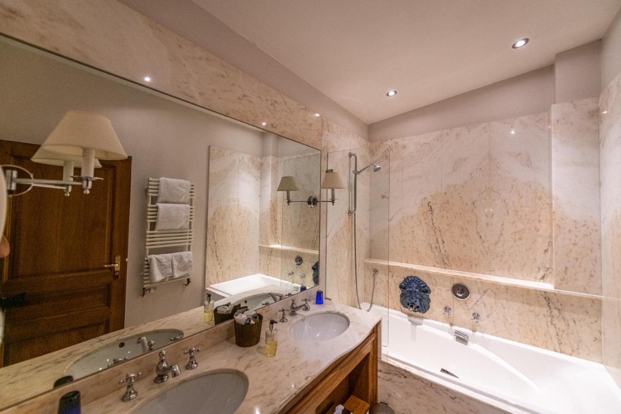 Auberge Saint Walfrid Hotel Restaurant & Spa Sarreguemines Esterno foto