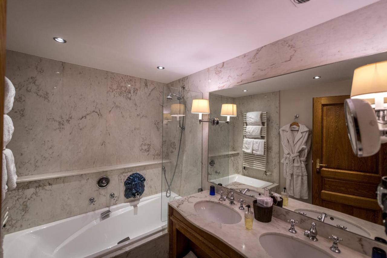 Auberge Saint Walfrid Hotel Restaurant & Spa Sarreguemines Esterno foto